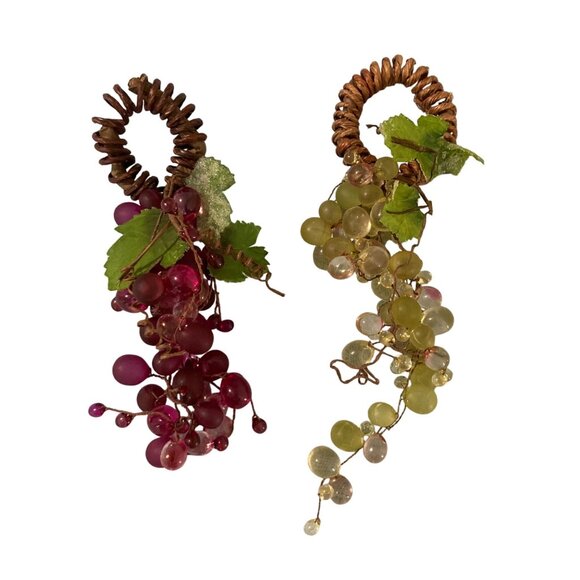 Lucite Grapes Red And White Wine Bottle Decor Hangers Set Of 2 - Picture 1 of 4